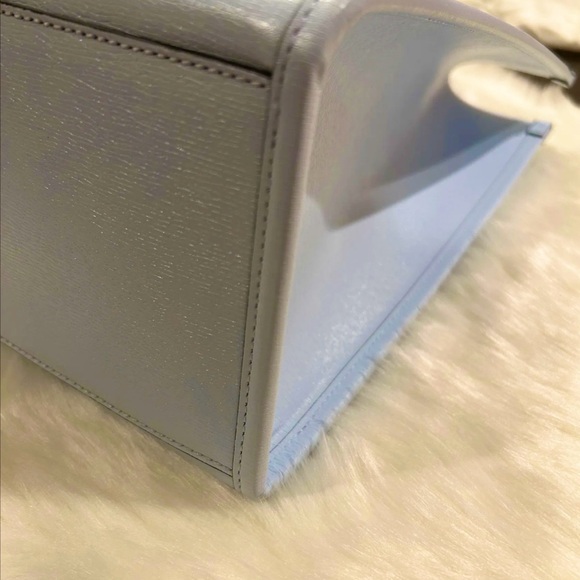 Like New GUCCI TIGER - Limited Edition Tote- w. matching dustbag & COA - Picture 5 of 8